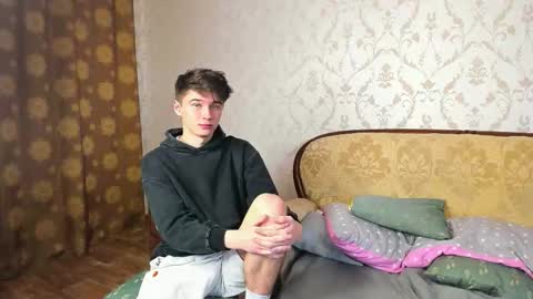 Max online show from September 30, 7:52 pm