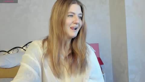 Snapshot of sherritate chatting on December 18, 1:22 am Sherri online show from December 18, 1:22 am