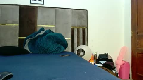 Snapshot of sherrysaa chatting on March 3, 3:20 pm Sherry l online show from March 3, 3:20 pm