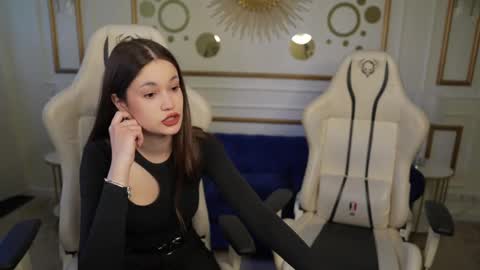 Snapshot of sheryl_elegance chatting on March 6, 11:47 am Sheryl online show from March 6, 11:47 am