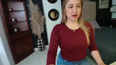 sheryl_jones online show from May 8, 12:54 pm