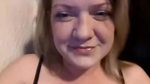 Snapshot of sheseemsinnocent chatting on January 21, 12:50 pm sheseemsinnocent online show from January 21, 12:50 pm