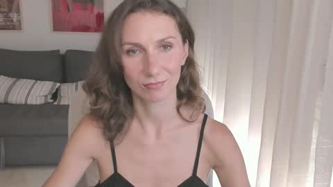 shesleepsnaked online show from October 1, 4:02 pm