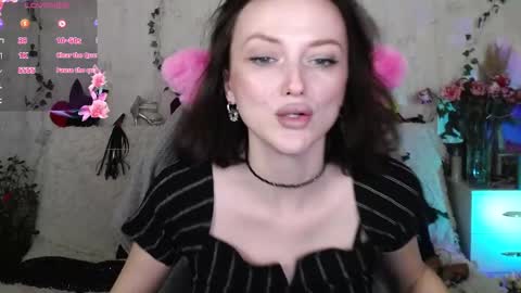 Snapshot of sheslike_firstlove chatting on November 25, 3:56 pm Vanessa online show from November 25, 3:56 pm