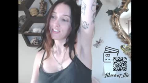 Snapshot of shespeachy chatting on August 6, 1:40 am peachy online show from August 6, 1:40 am