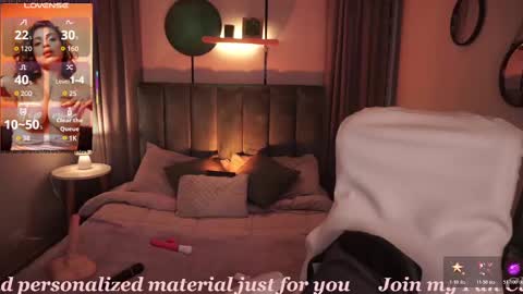 Snapshot of sheyla_hills_ chatting on November 9, 4:22 am Sheyla online show from November 9, 4:22 am