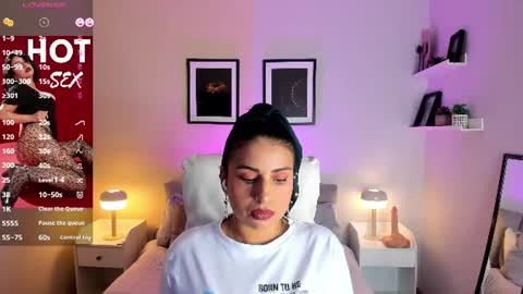 Sheyla online show from August 2, 4:11 am