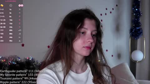 Snapshot of shickshackshock chatting on December 24, 4:19 pm Iris online show from December 24, 4:19 pm
