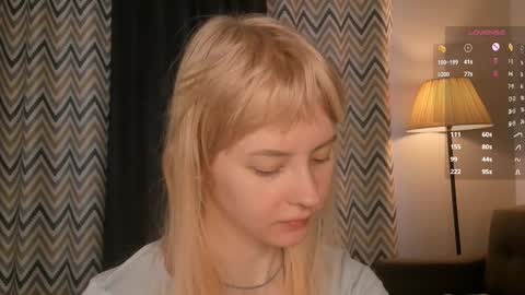 Snapshot of shickshackshock chatting on February 17, 4:42 am Iris online show from February 17, 4:42 am