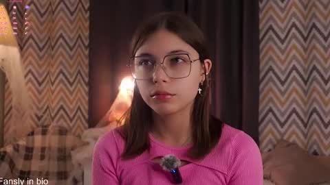 Iris online show from November 1, 11:01 am