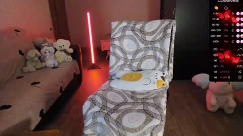 Snapshot of shimizyre chatting on October 28, 6:32 pm Marta Violet online show from October 28, 6:32 pm