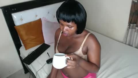 Snapshot of shinadee chatting on November 9, 10:13 am shinadee online show from November 9, 10:13 am