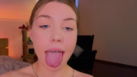 Abby online show from June 25, 3:50 am