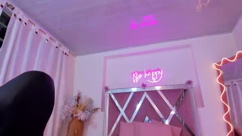 shinedark_tay online show from December 5, 3:48 am