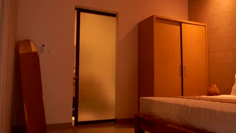 Snapshot of shiningstarrr chatting on November 24, 10:59 am Nika online show from November 24, 10:59 am