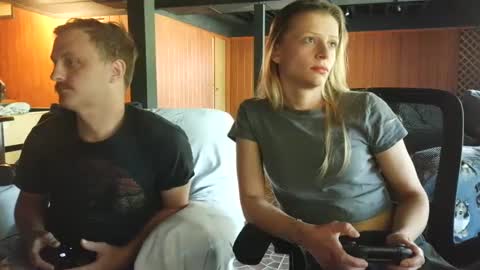 shinyandused online show from September 17, 5:58 pm