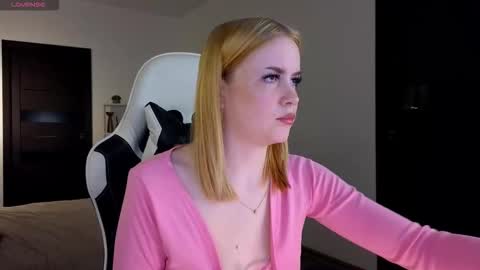 shinyluna online show from November 27, 10:17 am