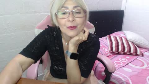 Snapshot of shira_evans40 chatting on January 25, 12:38 am shira evans40 online show from January 25, 12:38 am