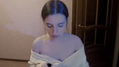 shiraha___rafieru online show from September 10, 9:37 pm