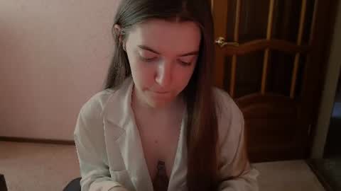 shiraha___rafieru online show from August 3, 6:23 am