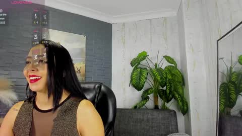 shirley_taylor_ online show from May 1, 11:26 am