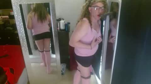Snapshot of shirleyjo chatting on March 24, 7:41 pm sarah online show from March 24, 7:41 pm