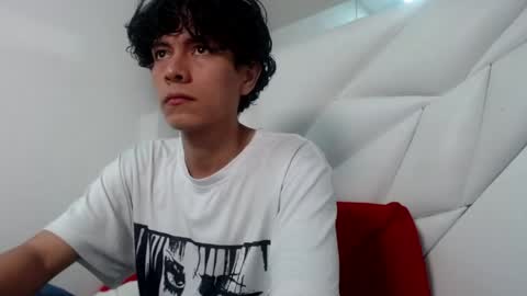 Snapshot of shirowitheb chatting on April 12, 12:21 pm SHIRO online show from April 12, 12:21 pm