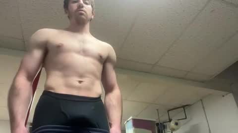 Snapshot of shirtlesshunk15 chatting on May 7, 10:59 pm shirtlesshunk15 online show from May 7, 10:59 pm