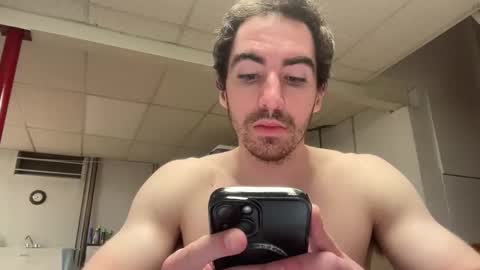Snapshot of shirtlesshunk15 chatting on May 10, 2:17 am shirtlesshunk15 online show from May 10, 2:17 am