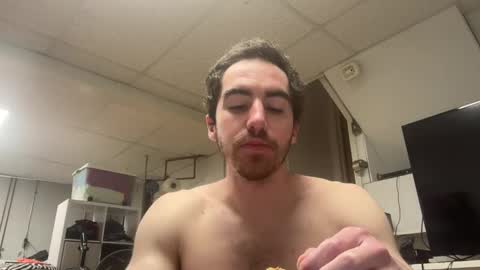 Snapshot of shirtlesshunk15 chatting on May 12, 10:18 pm shirtlesshunk15 online show from May 12, 10:18 pm