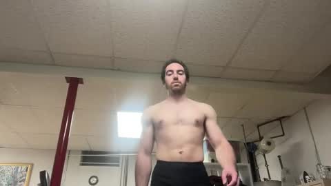 Snapshot of shirtlesshunk15 chatting on May 13, 11:33 pm shirtlesshunk15 online show from May 13, 11:33 pm