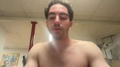 Snapshot of shirtlesshunk15 chatting on June 6, 7:51 pm shirtlesshunk15 online show from June 6, 7:51 pm