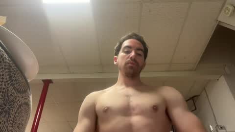 Snapshot of shirtlesshunk15 chatting on June 13, 8:56 am shirtlesshunk15 online show from June 13, 8:56 am