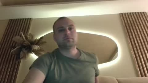 Snapshot of shmele_04 chatting on November 29, 9:51 pm shmele_04 online show from November 29, 9:51 pm