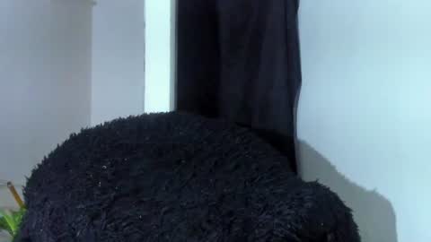 Snapshot of shooter_boy_ chatting on June 19, 3:00 am Shooter online show from June 19, 3:00 am