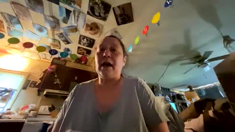 Snapshot of shorty920505 chatting on May 27, 9:12 pm shorty920505 online show from May 27, 9:12 pm