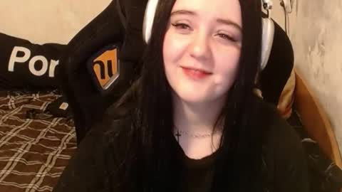 Snapshot of show_for_you chatting on October 28, 2:20 pm show_for_you online show from October 28, 2:20 pm