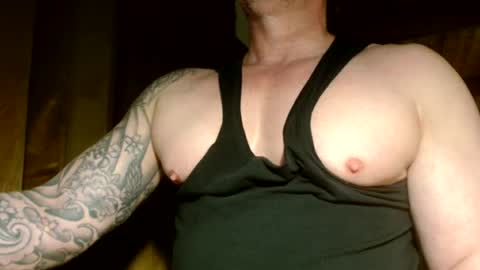 Snapshot of show_on_for_you chatting on April 7, 9:04 pm show_on_for_you online show from April 7, 9:04 pm