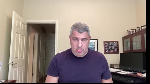 Snapshot of showmet chatting on October 14, 7:36 pm Chicago Guy online show from October 14, 7:36 pm