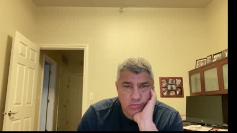 Snapshot of showmet chatting on October 15, 10:54 pm Chicago Guy online show from October 15, 10:54 pm