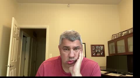 Snapshot of showmet chatting on October 17, 10:23 pm Chicago Guy online show from October 17, 10:23 pm