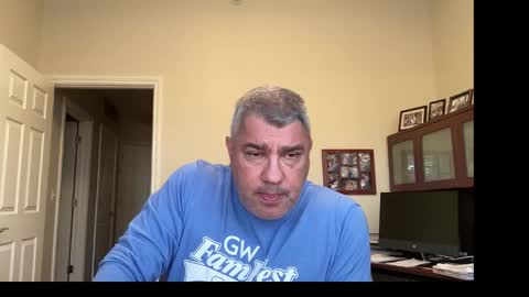 Snapshot of showmet chatting on November 16, 10:04 pm Chicago Guy online show from November 16, 10:04 pm