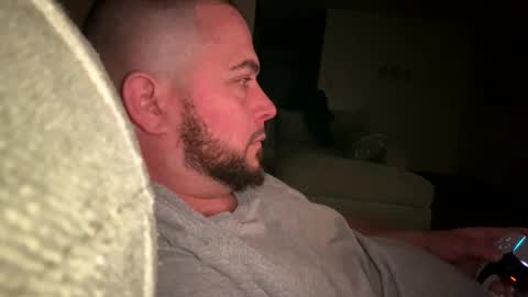 Snapshot of shubby420 chatting on November 18, 4:28 am YeahBoi420 online show from November 18, 4:28 am