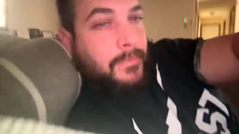 Snapshot of shubby420 chatting on December 17, 6:58 pm YeahBoi420 online show from December 17, 6:58 pm