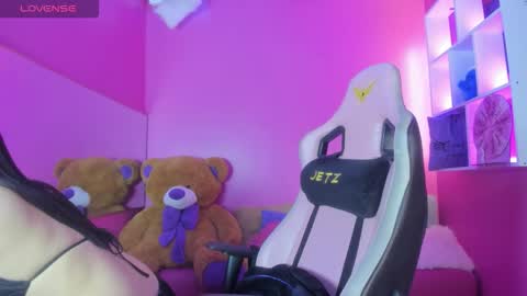 Snapshot of shumy_angels chatting on October 31, 4:57 am ZUMY ANGELS online show from October 31, 4:57 am