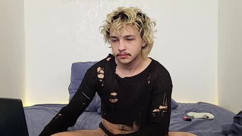 your shy boy online show from April 21, 10:32 am