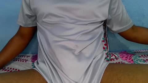 shyeyes online show from January 18, 1:40 pm