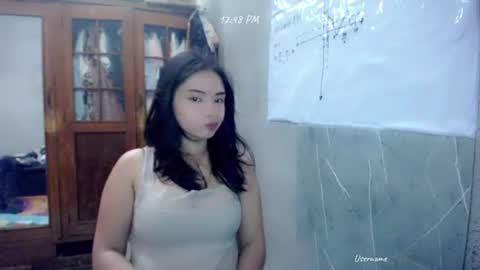 shy_innocent_girl online show from June 16, 4:48 am