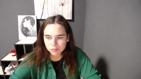 shy_lil online show from September 9, 7:41 am