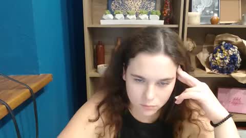 shy_lil online show from September 24, 2:42 pm